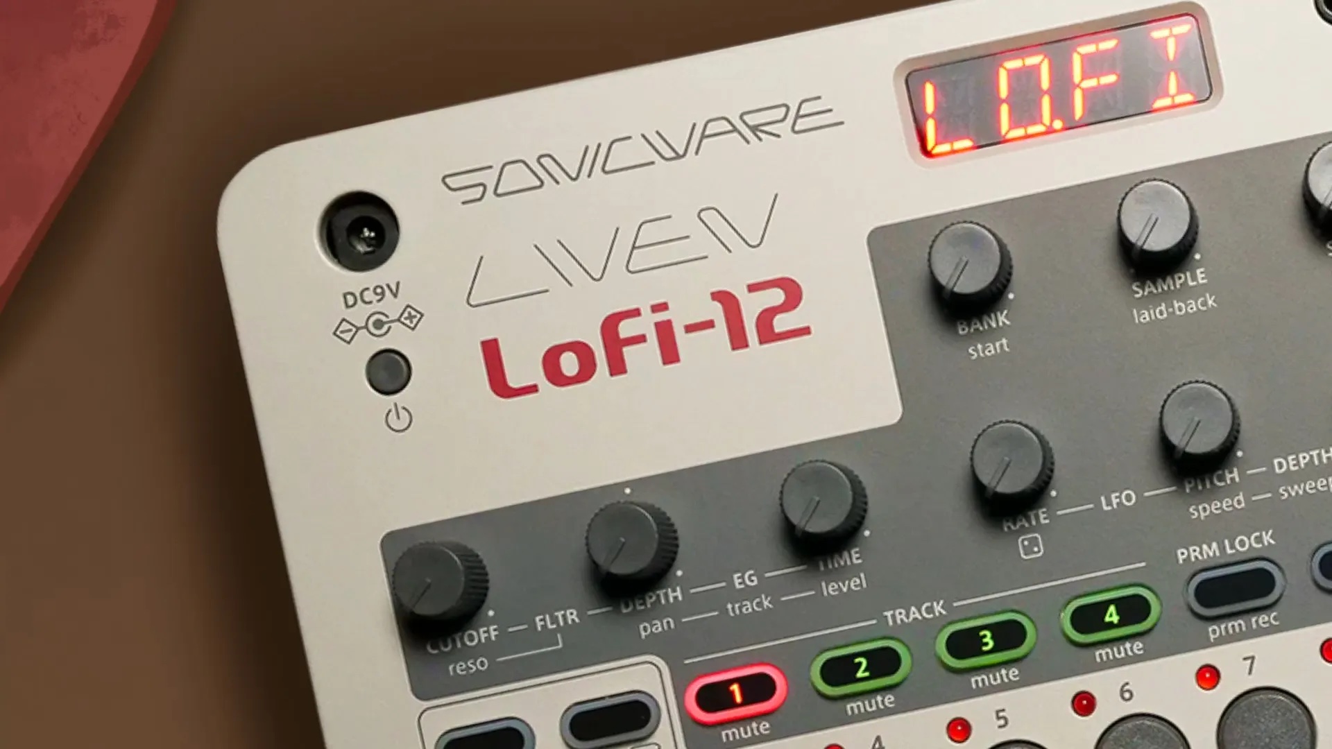 Sonicware Liven LoFi12, una groovebox lofi de 4 pistas con sampler a